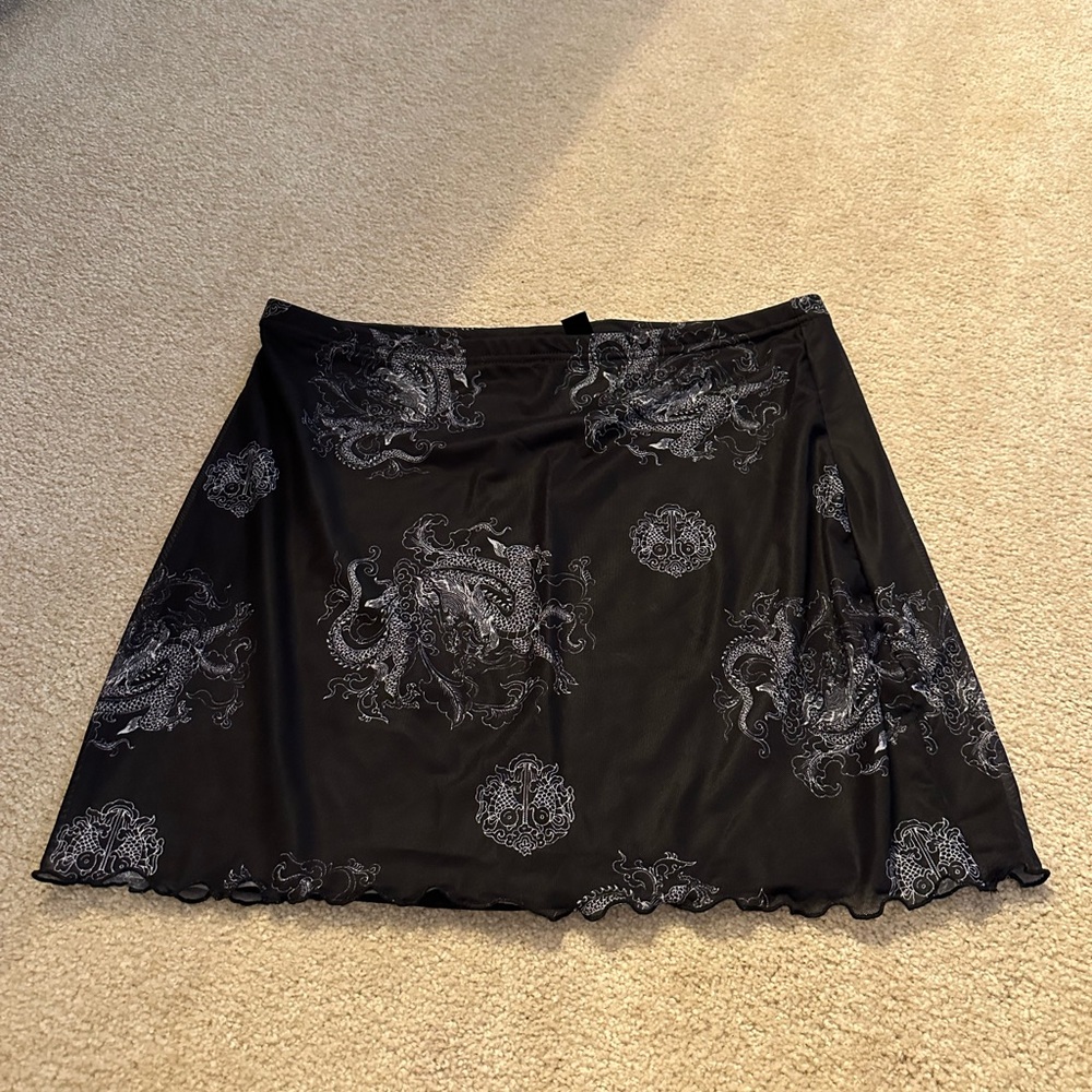 Printed black skirt